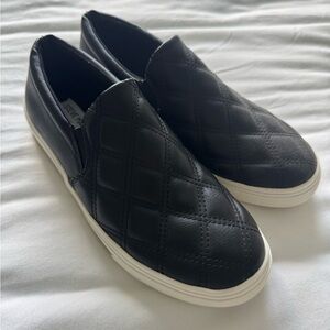 Steve Madden Black and White Quilted Loafers 8.5